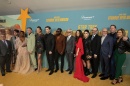 snw-premiere-carpet-cast-lineup-07.jpg